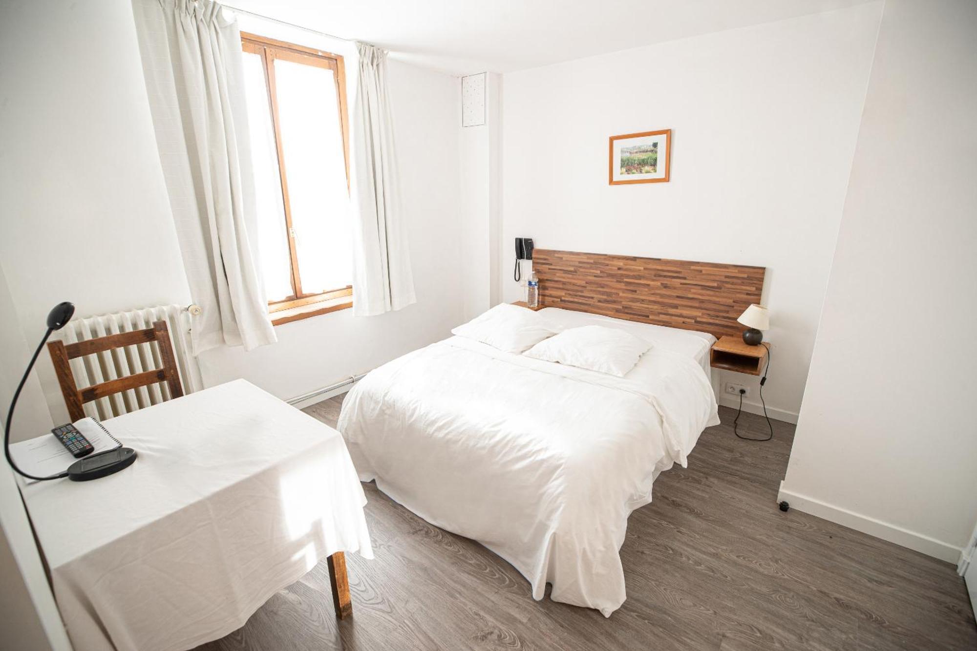 Hotel Restaurant des 4 Ecluses Gaillon Zimmer foto